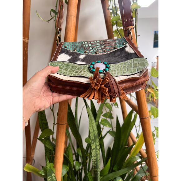 Vintage Cowhide Leather Bag with Turquoise Stones - Picture 7 of 7